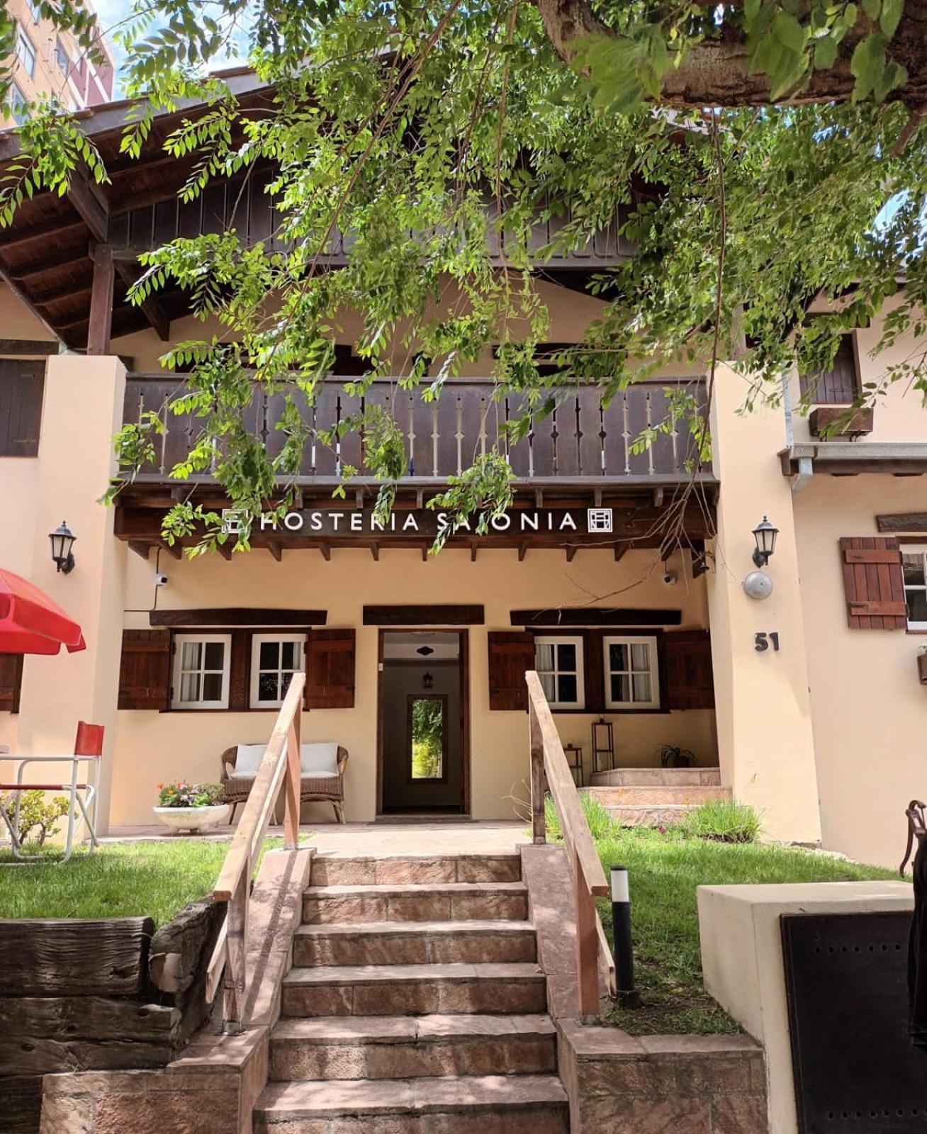 Hosteria Sajonia Villa Gesell Exteriör bild