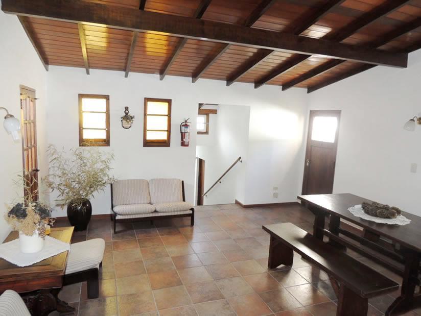 Hosteria Sajonia Villa Gesell Exteriör bild