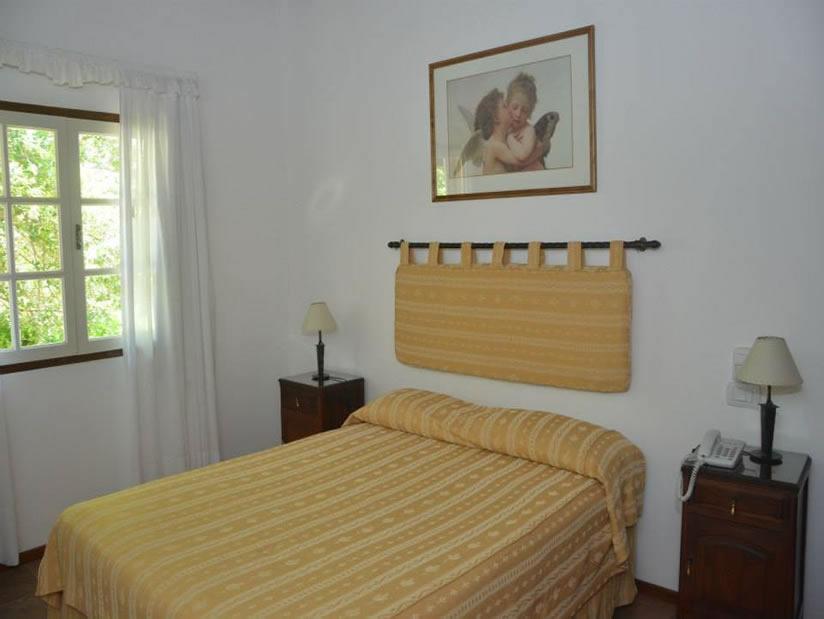 Hosteria Sajonia Villa Gesell Exteriör bild