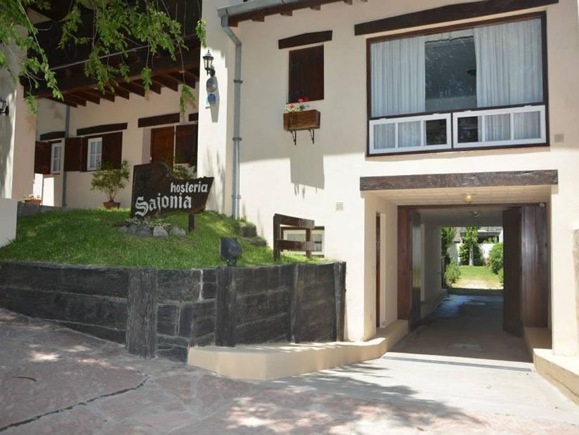 Hosteria Sajonia Villa Gesell Exteriör bild