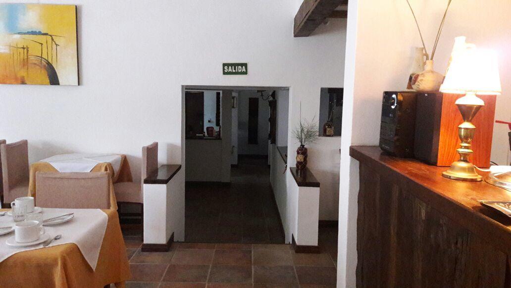 Hosteria Sajonia Villa Gesell Exteriör bild